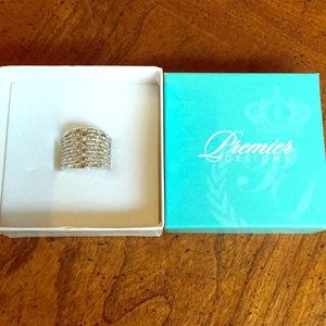 Premier design chunky studded ring size 8